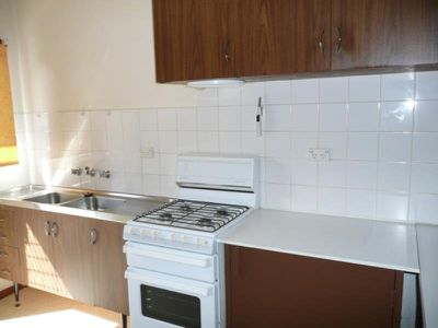 2 / 17 Synnot, Werribee