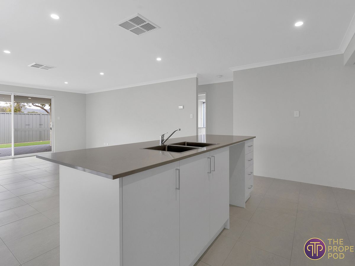 28 Hackney Loop, Byford