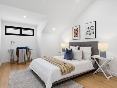 4 Bedroom / 9-9a Old Berowra Road, Hornsby