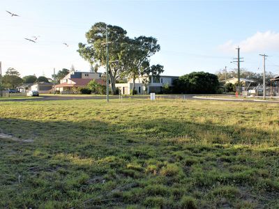13 Oak Street, Woodgate