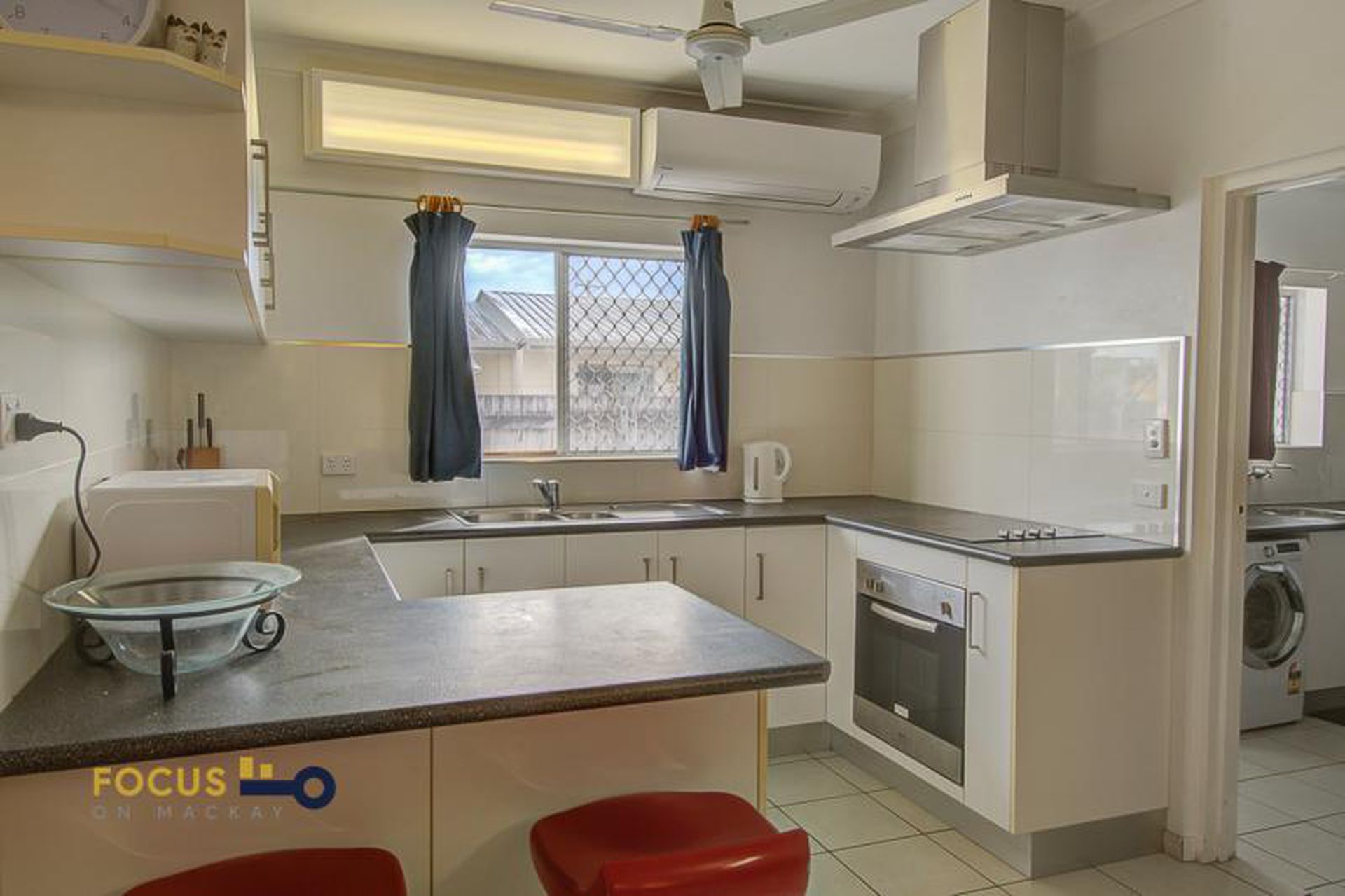 2 / 5 Symons Street, South Mackay
