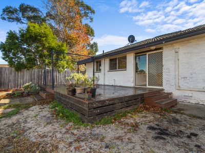 18 Picton Court, Sale