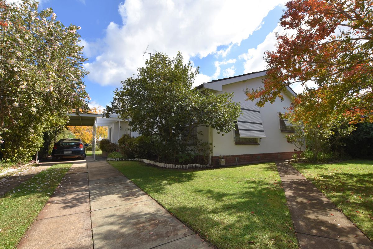 64 Lake Road, Kyabram