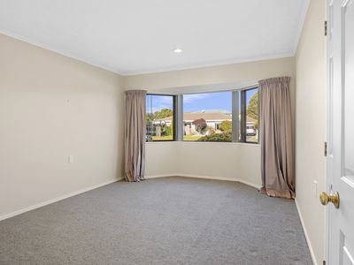 21 Cedar Drive, Paraparaumu