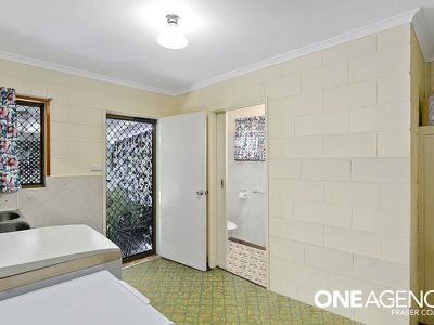 21 Cooloola Crescent, Urangan