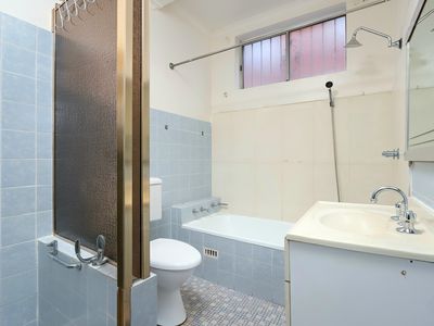 1 / 39 Bexley Road, Campsie