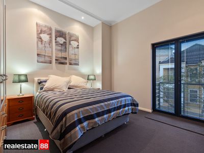 18 Old Belvidere Promenade, East Perth