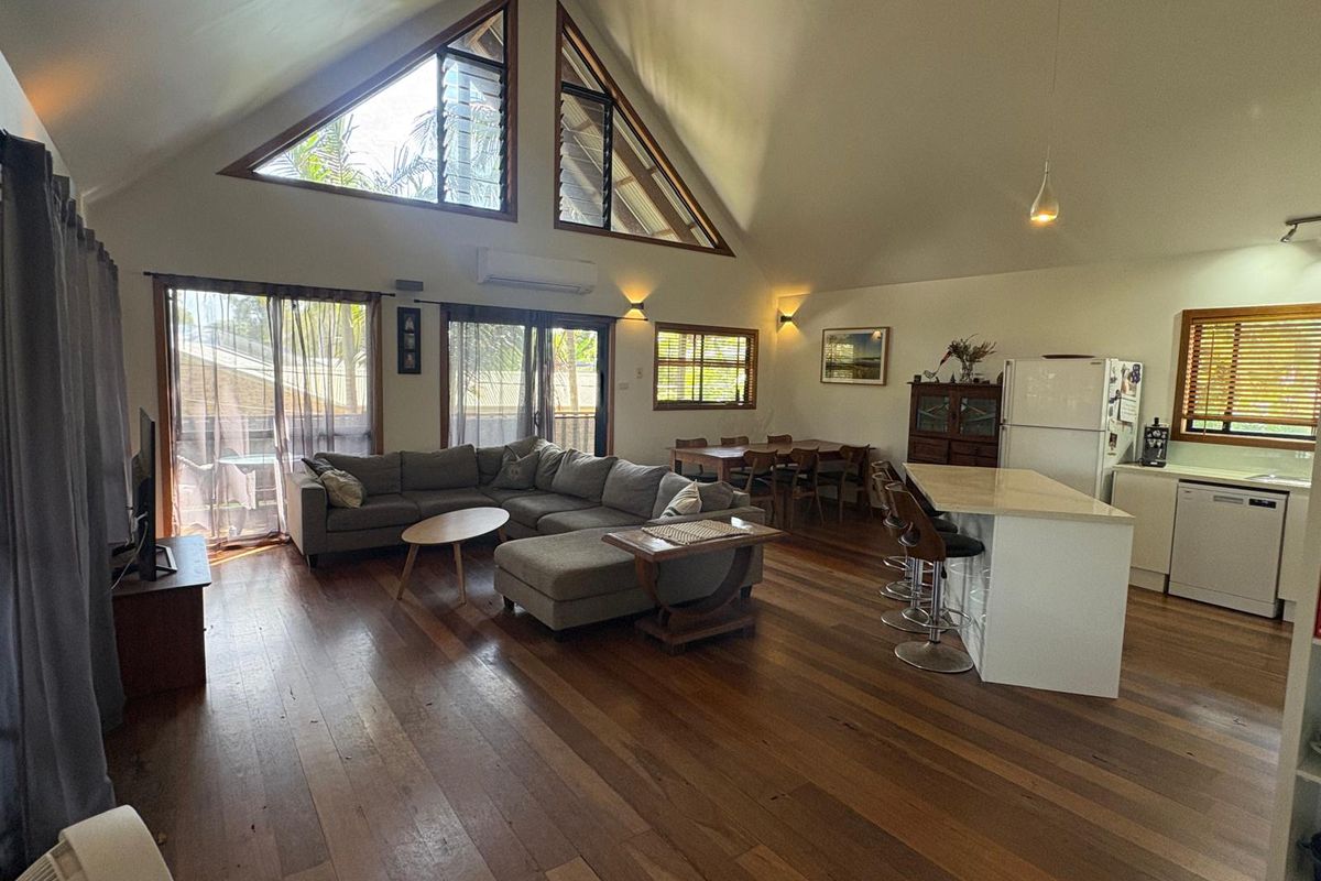 132 Lakes Boulevard, Wooloweyah