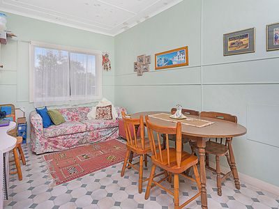 5 Gardeners Crescent, Shellharbour