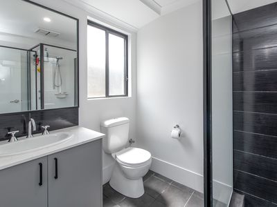 4 Auburn Vista, Brabham
