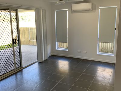 2 / 10 Meadow View Rd, Beaudesert