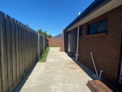 1 / 21 Mayfield Grove, Altona Meadows