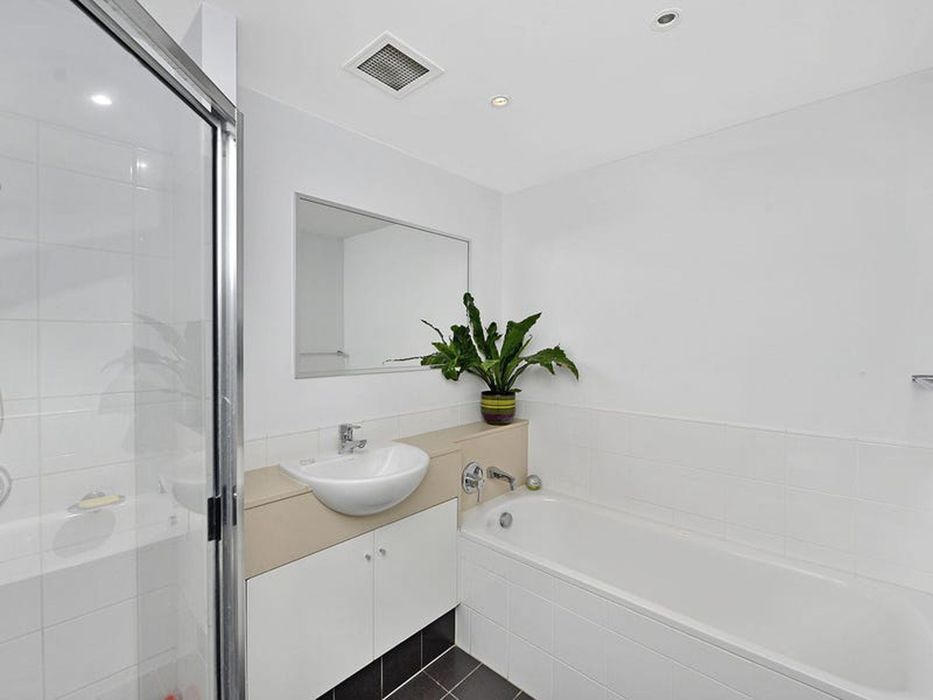1012 / 77 Berry Street, North Sydney
