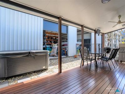 176 Scott Street, Bungalow