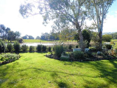 225 Hall Lane, Seymour