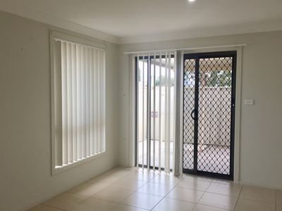 2 / 48 Griffith Street, Oak Flats