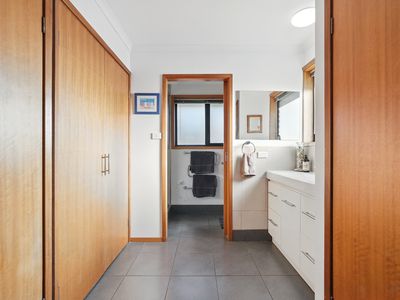 2140 Channel Highway, Snug