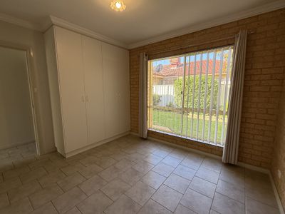 4 / 156-158 Merrigal Street, Griffith