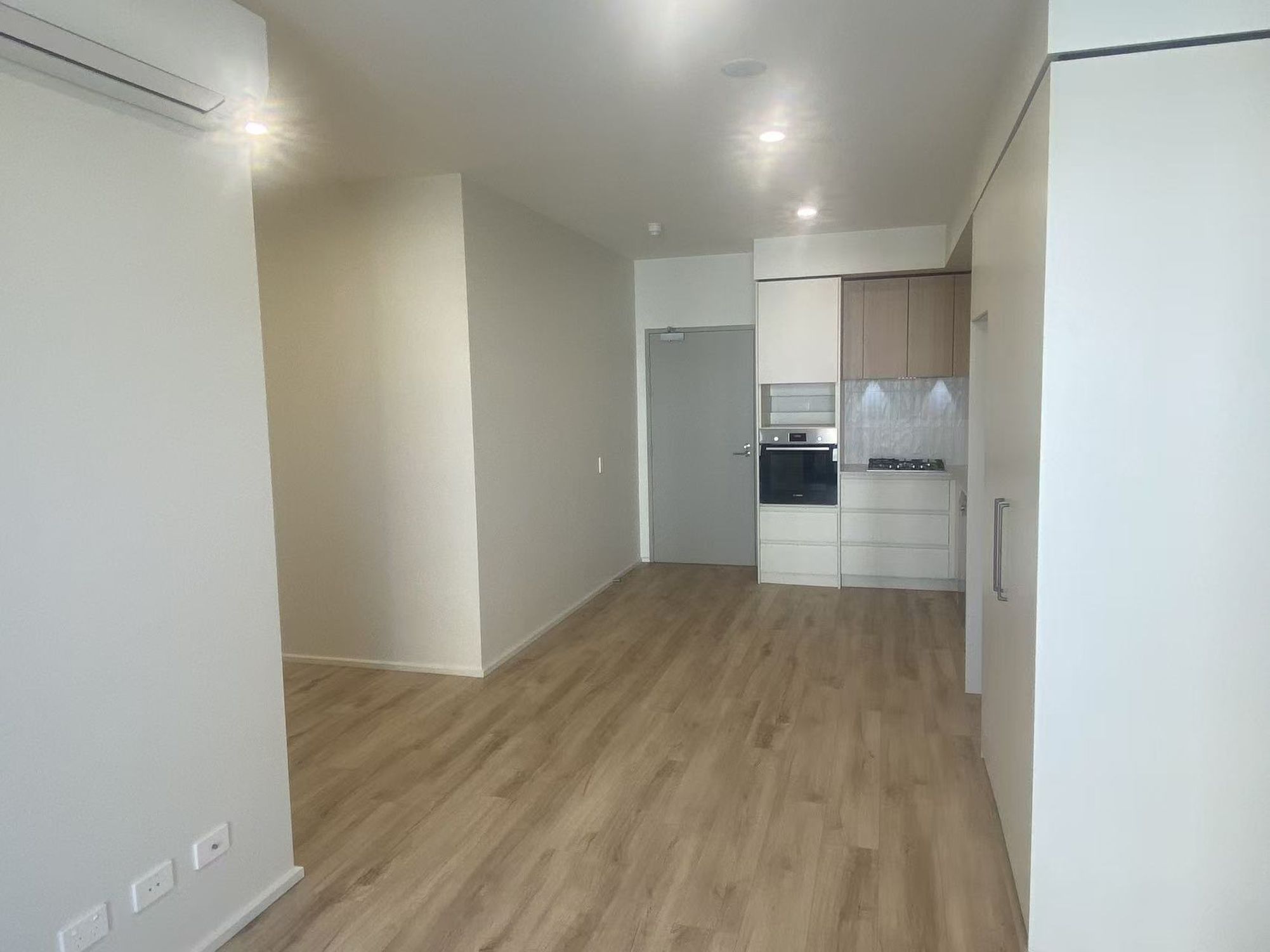 1013 / 6 Penaluna Place, Adelaide