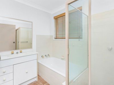 6 / 4 Fisher Street, West Wollongong