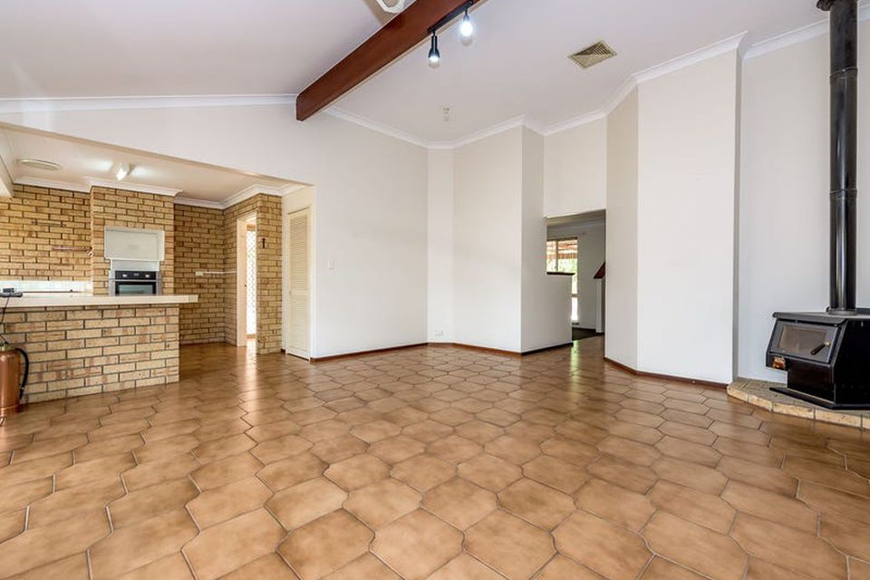 7 Wood Court , Leda
