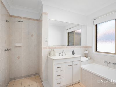 4 Lockyer Court, Forest Lake