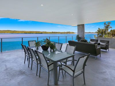 96 Duporth Avenue, Maroochydore