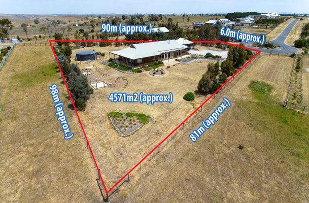 8 The Dress Circle, Oaklands Junction