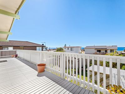 28 Sunset Boulevard, Kianga