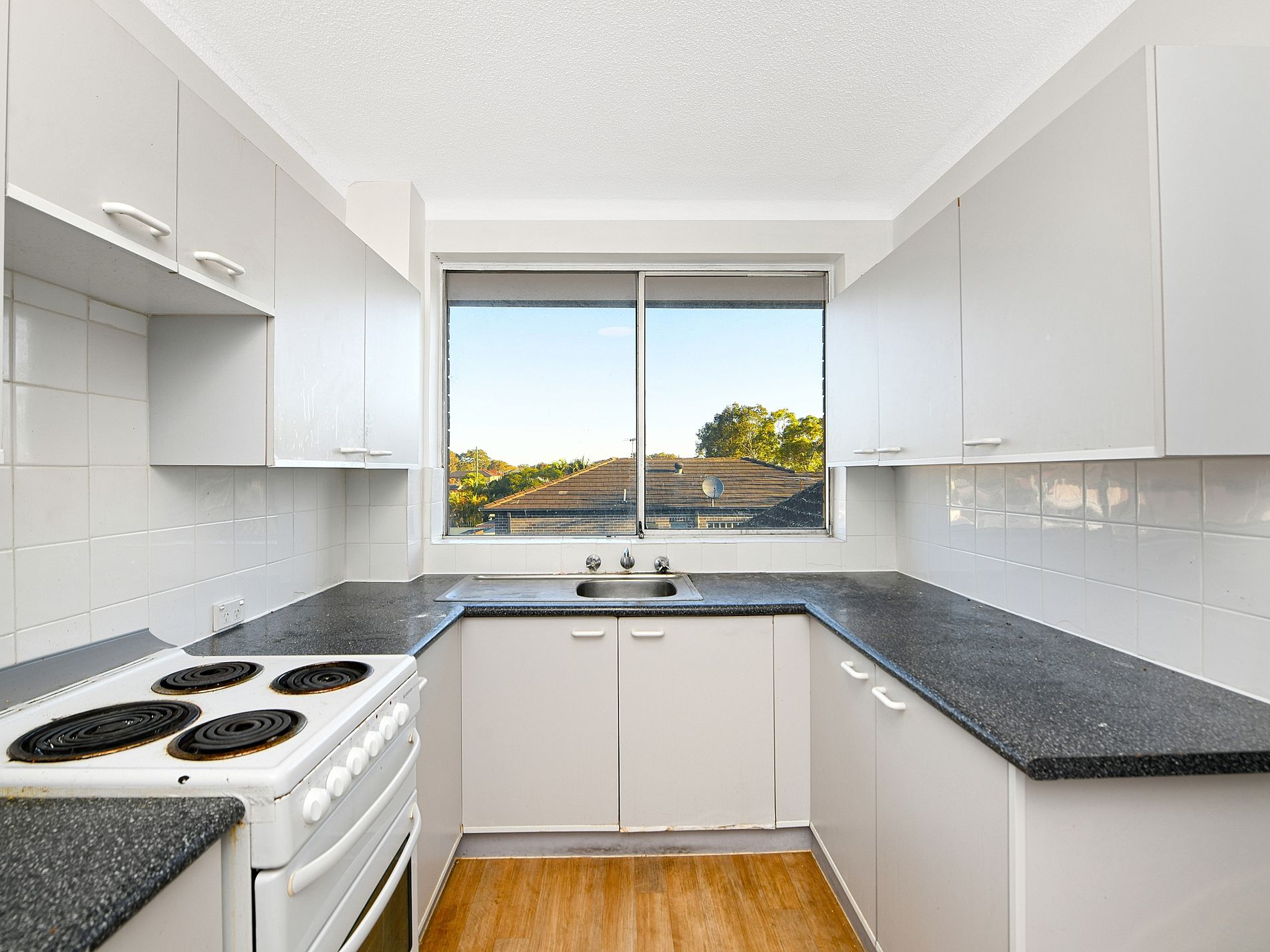 12 / 19A Johnson Street, Mascot