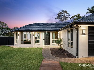 4 Cheltenham Pl, Forest Lake