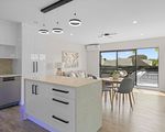 1 / 18 Hutchinsons Road, Bucklands Beach