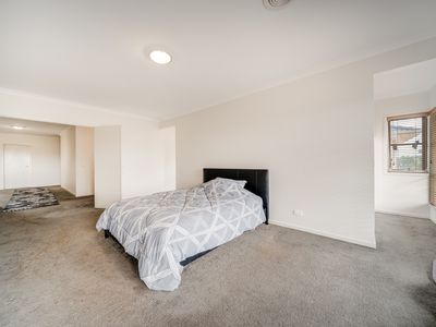 4 Outrigger Court, Point Cook