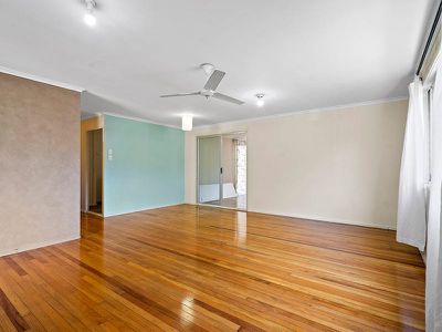 42 Woodlands Drive, Rochedale South