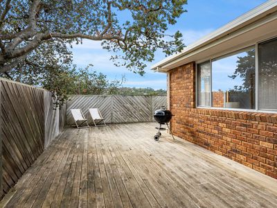 9 Ocean Grove, Carlton