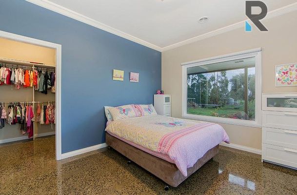 8 The Dress Circle, Oaklands Junction