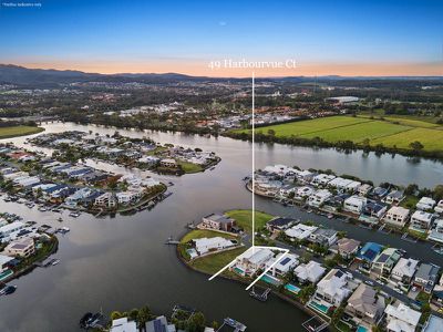 49 Harbourvue Court, Helensvale