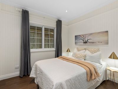 100 Hawken Drive, St Lucia