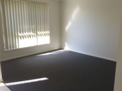 2 / 18 Addison Avenue, Lake Illawarra