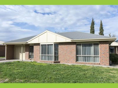 1 / 16 Palk Street, Horsham
