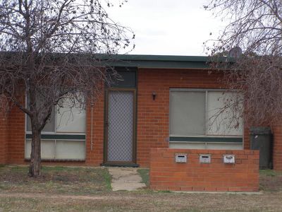 Unit 2 / 130 Macauley Street, Deniliquin