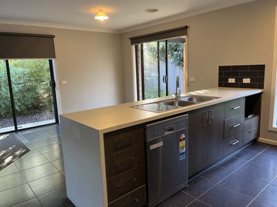 9 Mallacoota Crescent, Armstrong Creek