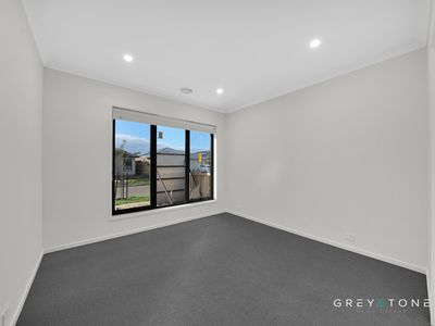 32 Crotone Avenue, Deanside
