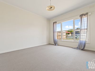 7 Bess Court, Dandenong