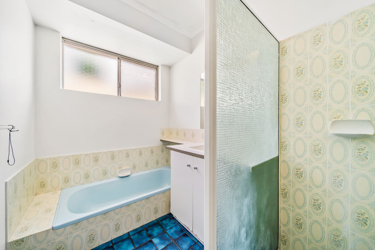 32 Narcissus Ave, Parkwood