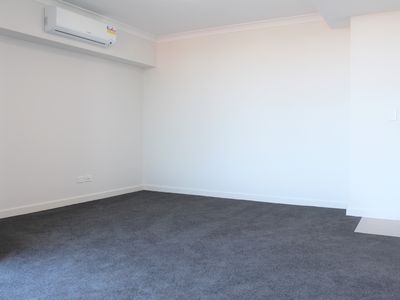 305 / 1  The Crescent, Yagoona