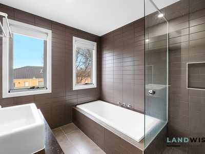 26 Dahlia Drive, Caroline Springs