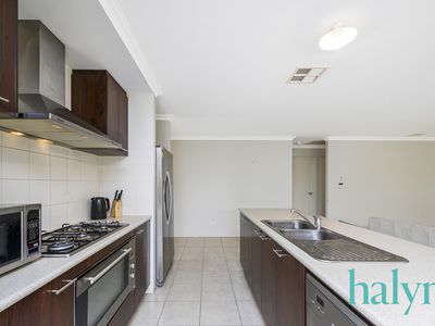 10 Supanova Lane, Australind