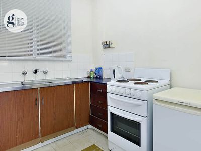 9 / 4 Bank Street, Meadowbank