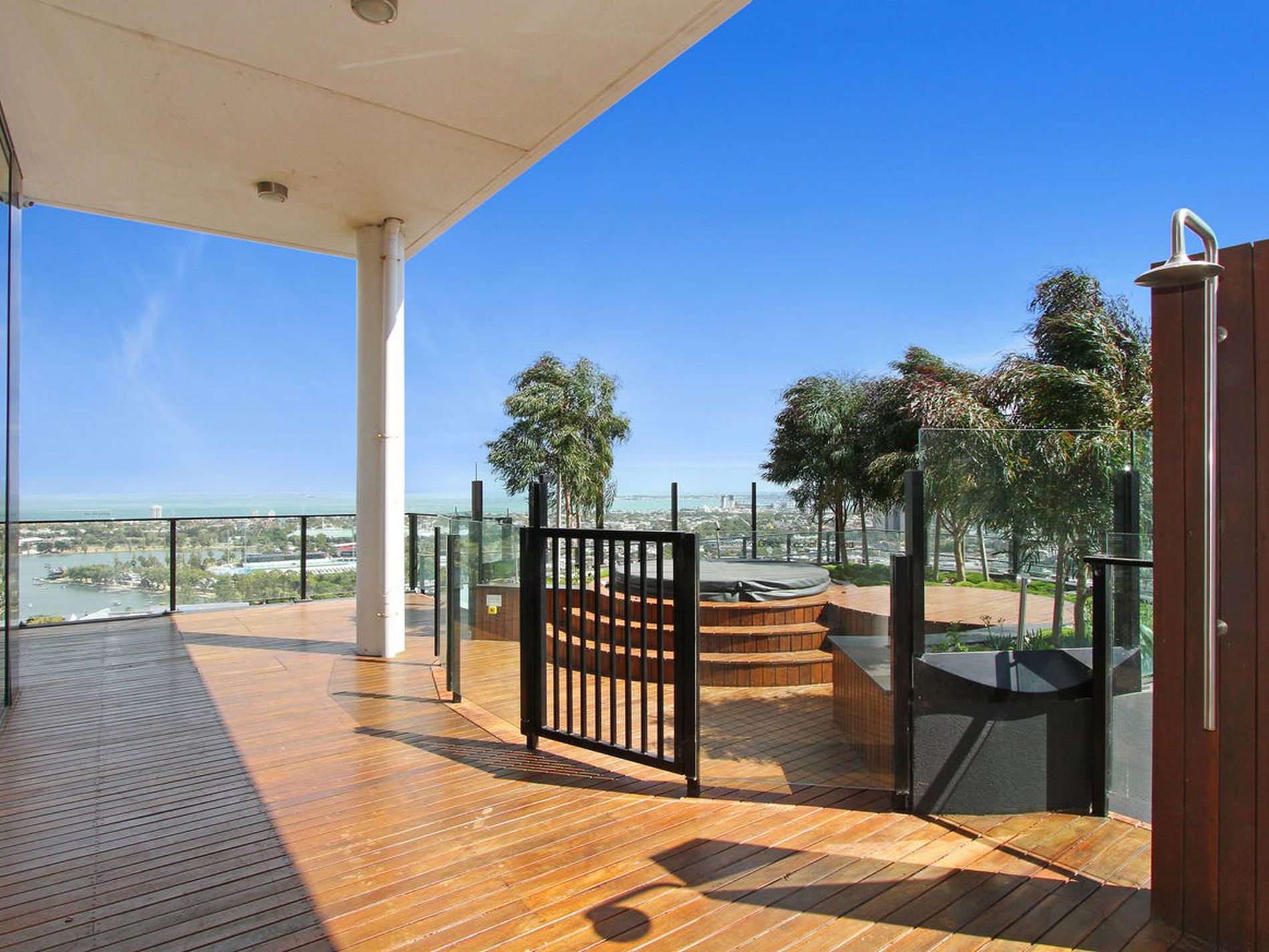 2401 / 50 Albert Road, South Melbourne